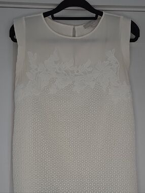 LOFT Cream Lace Overlay Sleeveless Blouse Floral Appliqué Top Size M